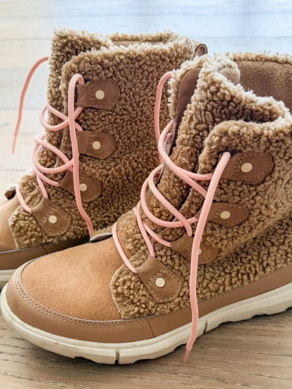Sorel Explorer II Joan Cozy Boots - Fawn - Size 8.5